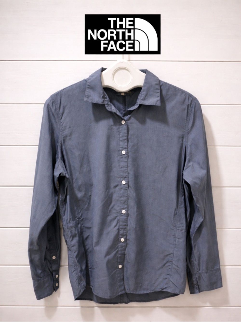 THE NORTH FACE blue button down shirt size L